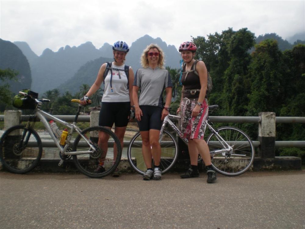 Laos - Laung Prabang to Vientiane