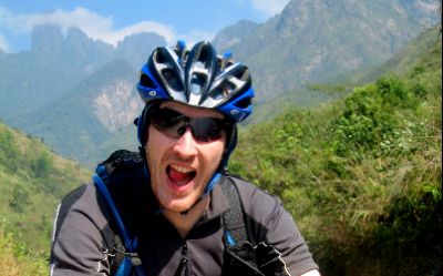 Dermot Bailiy Cycling on the  tour with redspokes