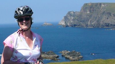 Elizabeth Al-Khalifa Cycling on the  tour with redspokes