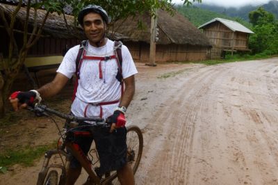Sanjiv Chadha Cycling on the tour with redspokes Sanjiv Chadha Cycling on the tour with redspokes