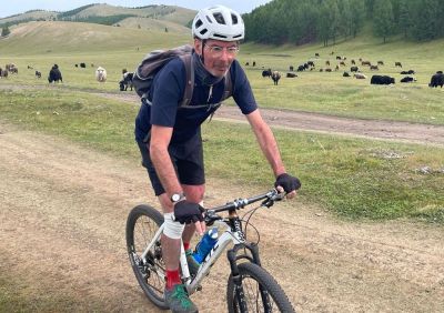 Paolo Moretto Cycling on the  tour with redspokes