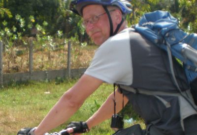 Ilkka Nyknen Cycling on the  tour with redspokes
