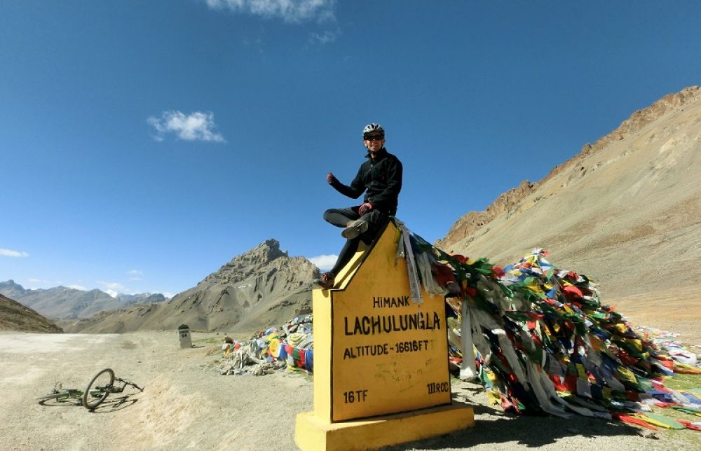 Cycle India on the Indian Himalayas cycling tour